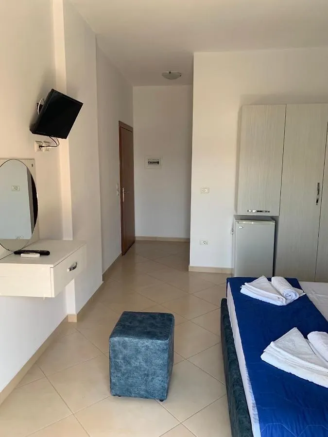 Apartments Villa Juvenito Σαράντα 0*,